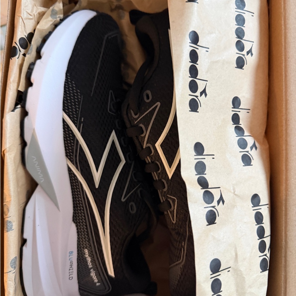 Diadora Black and White Athletic Shoes